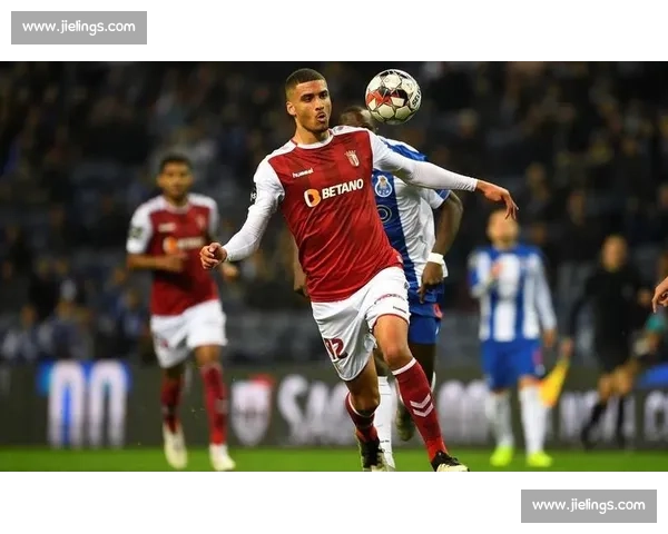 17 岁铁闸引爆欧洲豪门！利物浦、皇马、拜仁争夺乌迪内斯未来之星