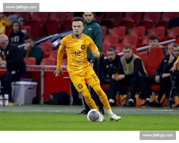 费耶诺德锁定青训瑰宝！林格宁续约至 2027 年，剑指荷甲未来中轴线